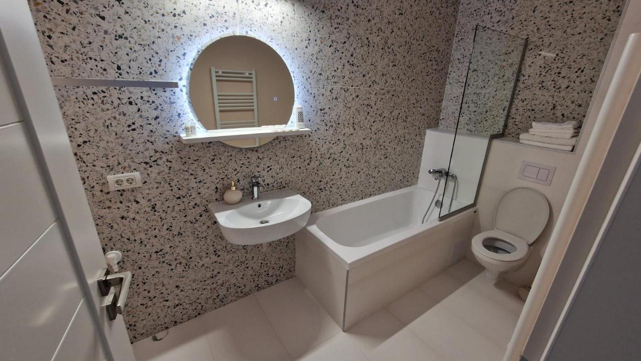 West Homes 34 Oradea Exterior photo